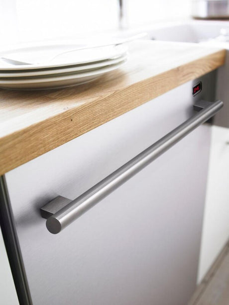 DISHWASHER DÉCOR PANEL 462507 SZWTHDW24INSS on a stylish kitchen cabinet with plates ready for use.