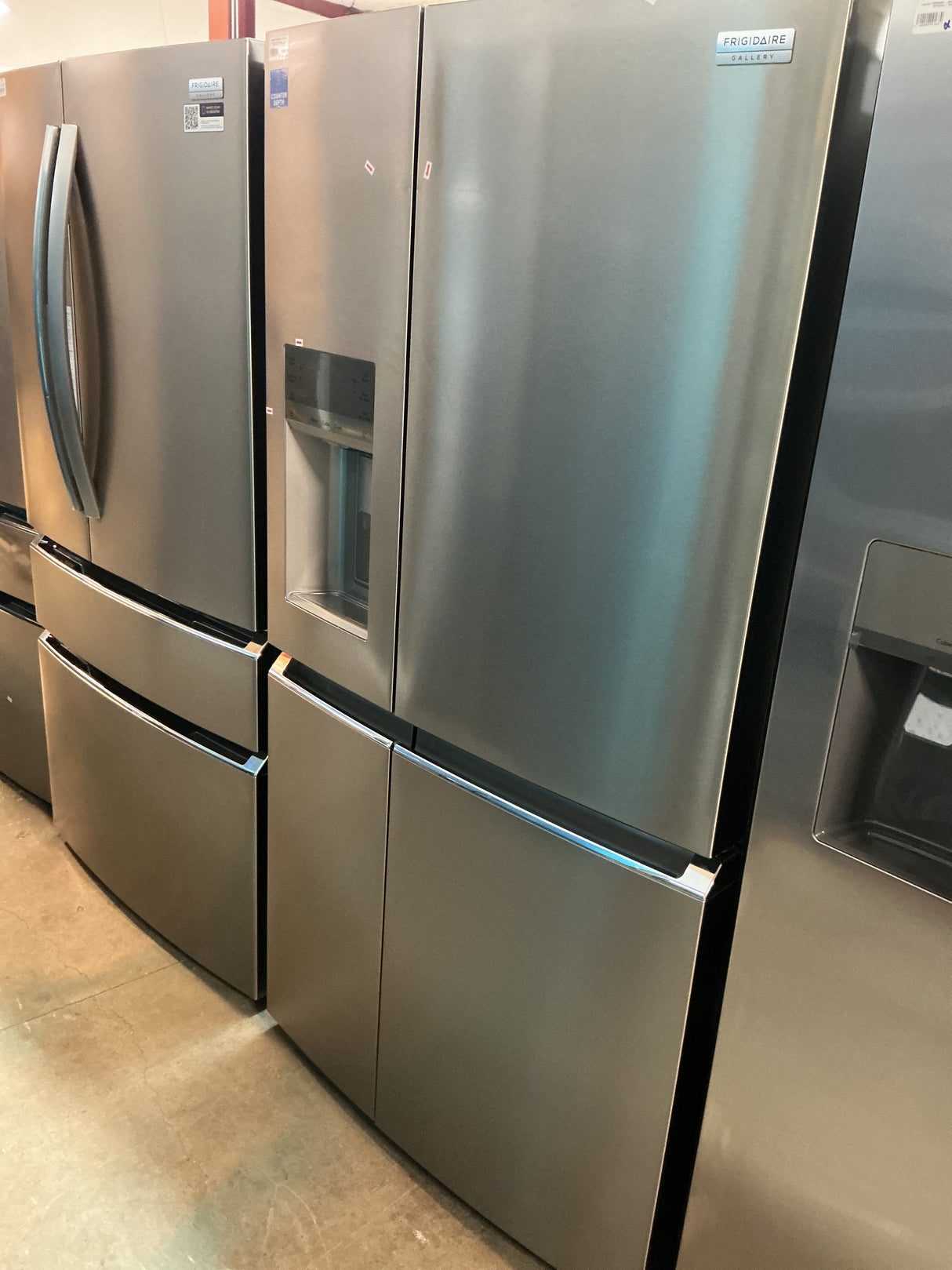 Frigidaire Gallery GRQC2255BF French Door Refrigerator (Open Box / Scratch & Dent)